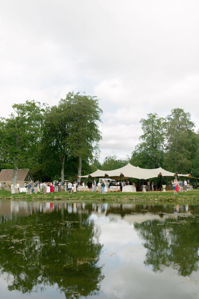 Wedding by the High Pond on Penicuik Estate, Scotland destination wedding venue. Image by Penicuik House recommended wedding photographer, Jill Cherry Porter.